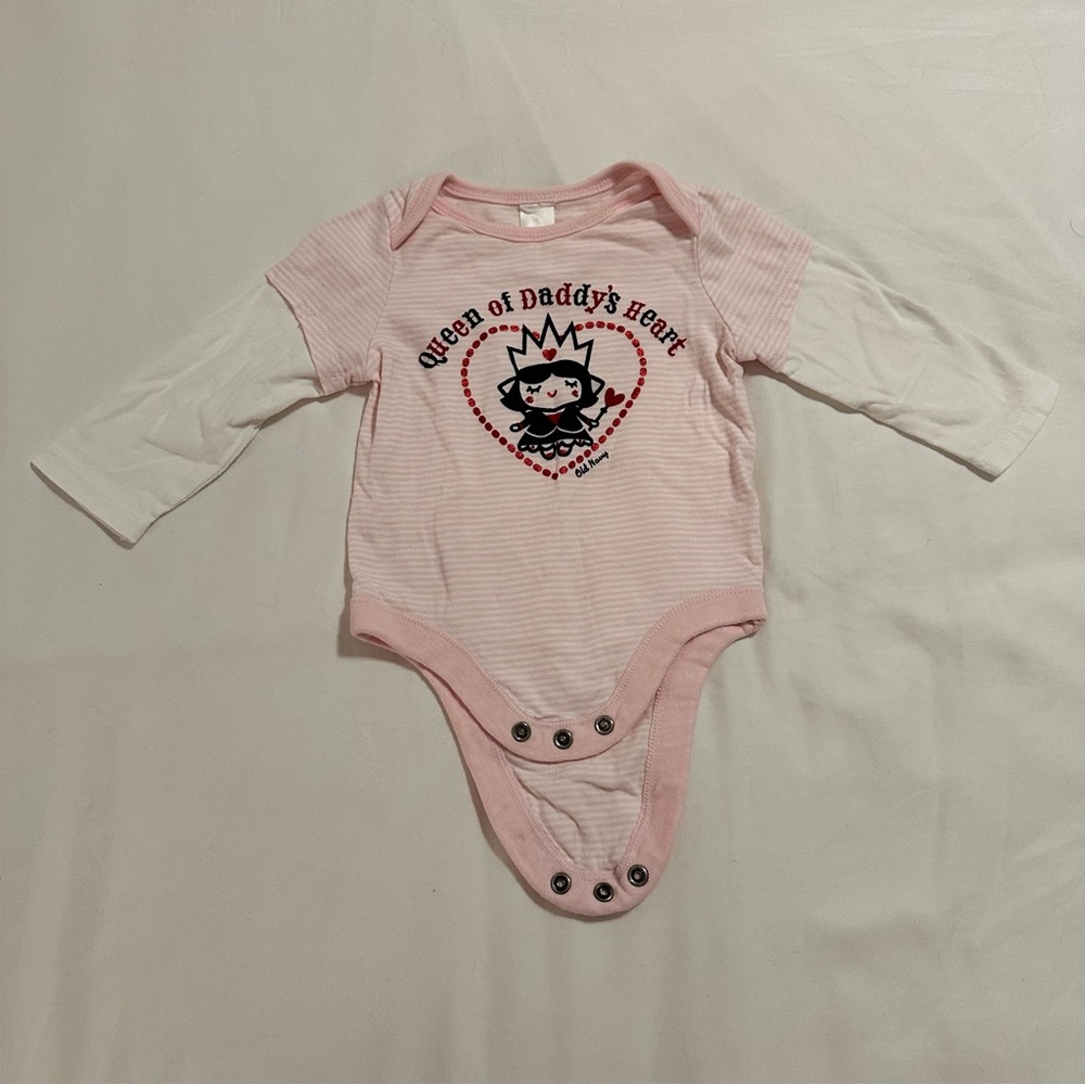 Pink and White Kids Long Sleeves Queen of Daddy's Heart Size 3-6M